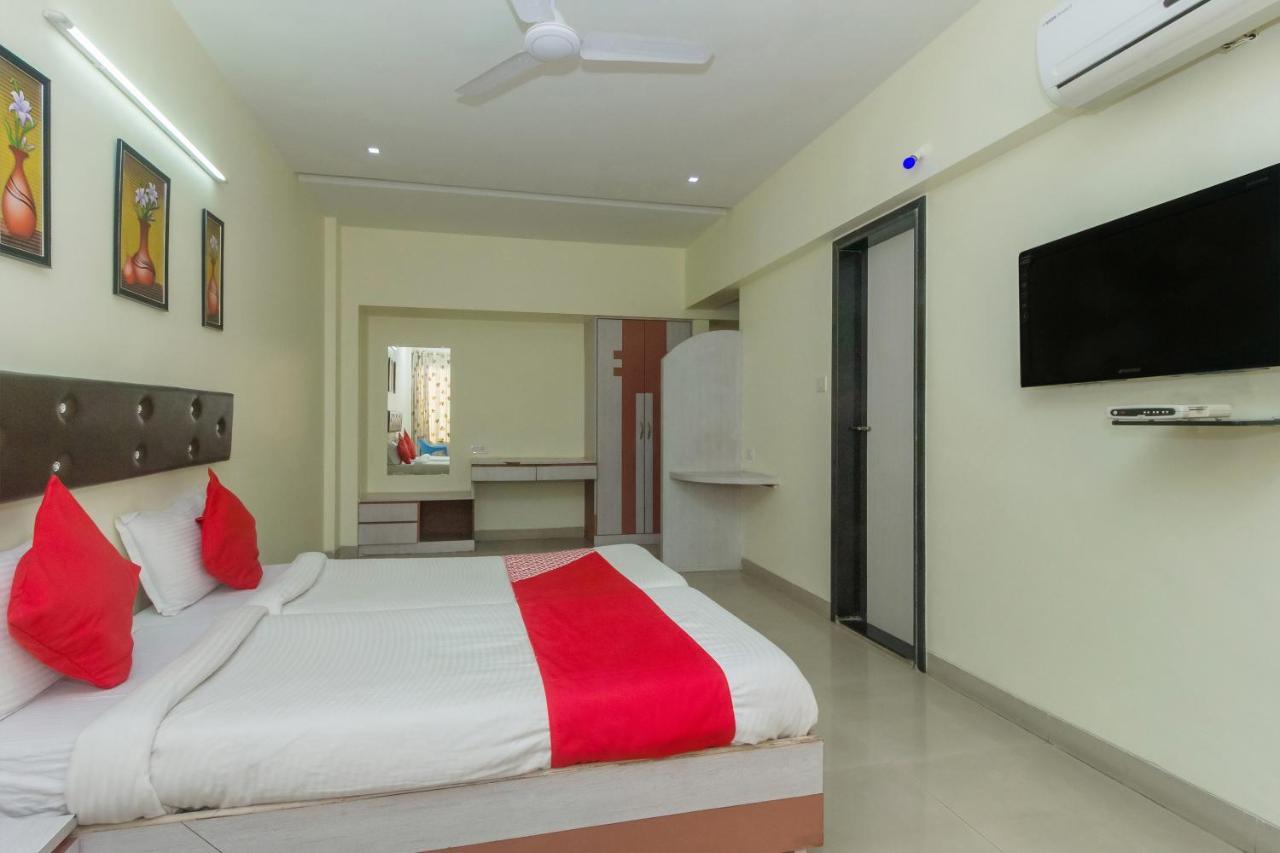 Flagship 4387 Hotel Theem Plaaza Насик Экстерьер фото