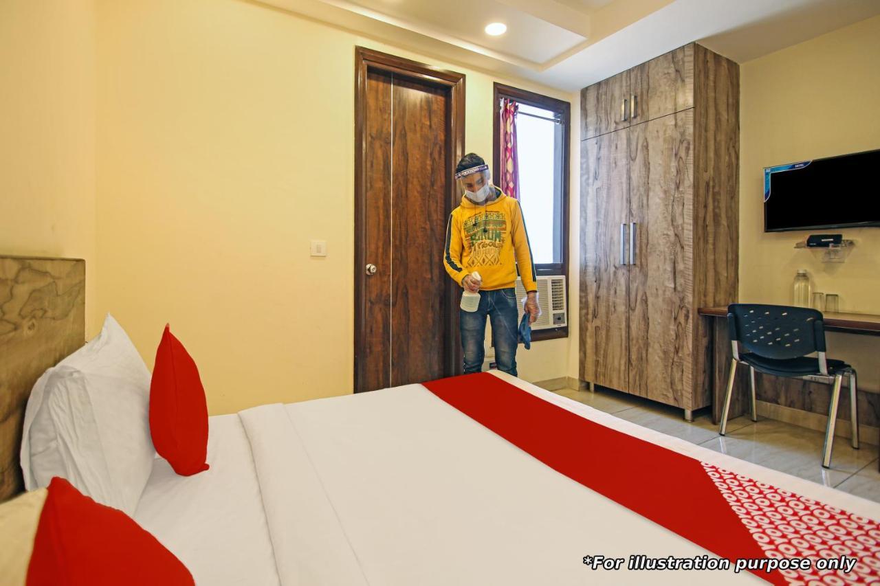 Flagship 4387 Hotel Theem Plaaza Насик Экстерьер фото